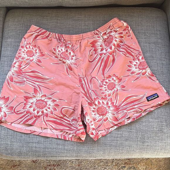 Patagonia Baggies 5” Peak Pink Cereus Flower Shorts Mens Size Large. - Picture 2 of 7